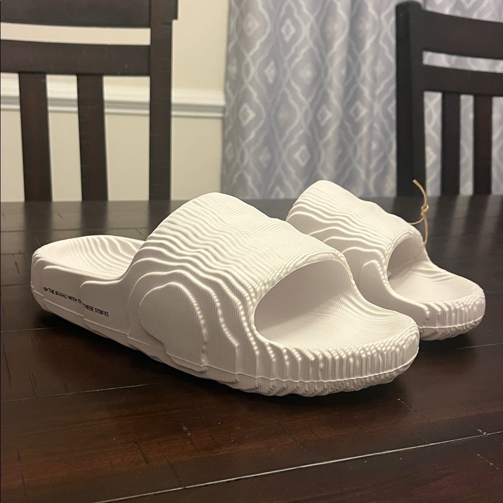 Adidas Adilette 22 Slides Sandals Shoes new white HQ4672 Mens Size 7
